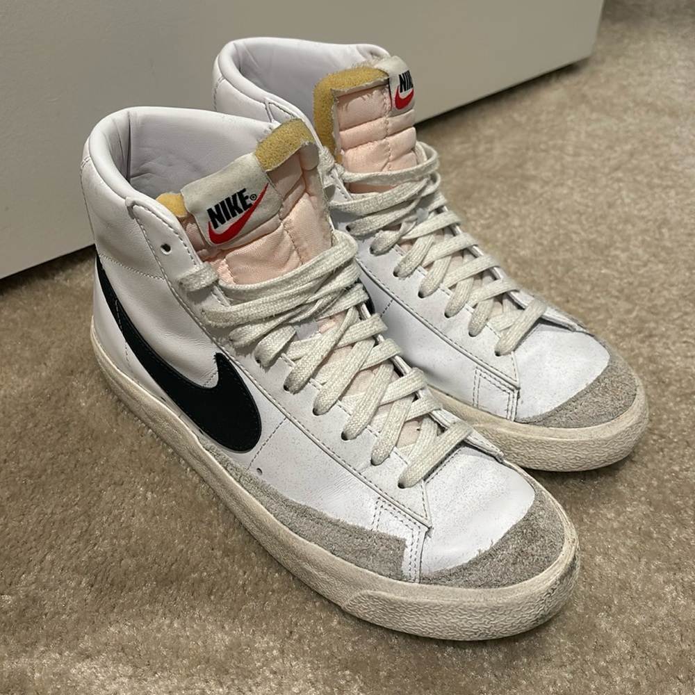 Nike blazers size 8.5